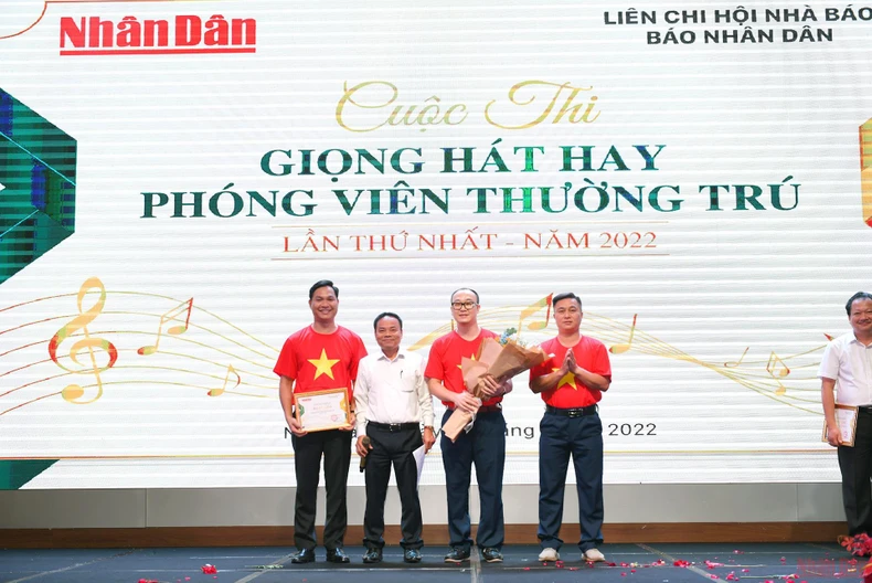 Cuộc thi Giọng hát hay phóng viên thường trú Báo Nhân Dân lần thứ Nhất. -0