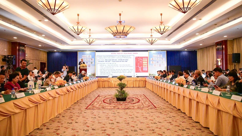 Hội thảo "Tháo gỡ bất cập chính sách để phát huy vai trò của kinh tế tư nhân trong nền kinh tế Việt Nam" ảnh 5