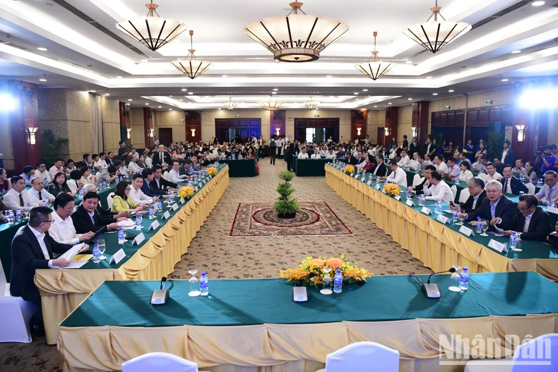 Hội thảo "Tháo gỡ bất cập chính sách để phát huy vai trò của kinh tế tư nhân trong nền kinh tế Việt Nam" ảnh 11