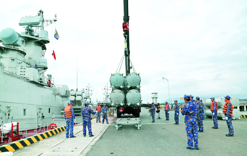 Huấn luyện giỏi, kỷ luật nghiêm ở “Lữ đoàn tia chớp” ảnh 2 Huấn luyện giỏi, kỷ luật nghiêm ở “Lữ đoàn tia chớp” ảnh 2
