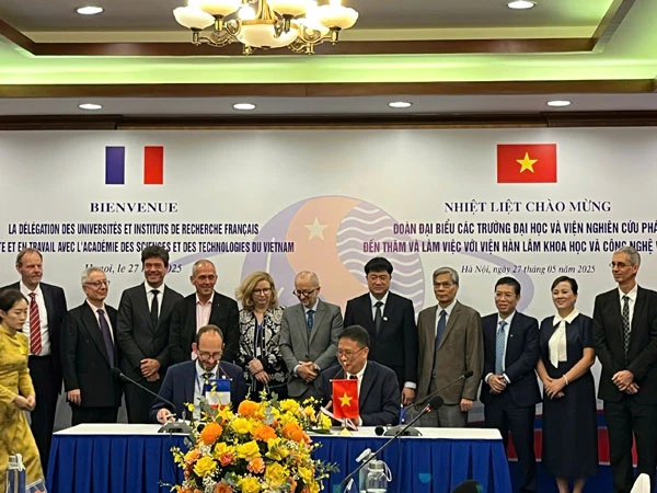 Góp phần làm sâu sắc hơn quan hệ hợp tác Việt-Pháp về khoa học, công nghệ, đào tạo nguồn nhân lực ảnh 1