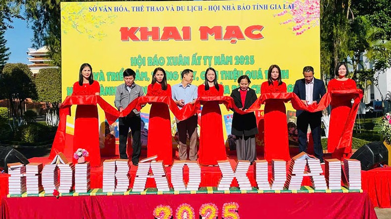 Gia Lai khai mạc Hội báo Xuân Ất Tỵ 2025 ảnh 1