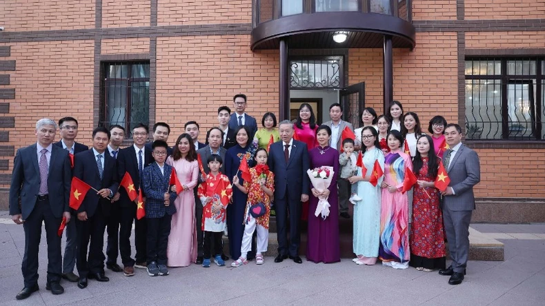 Phát huy tinh thần đoàn kết, hội nhập sâu rộng của cộng đồng người Việt tại Kazakhstan ảnh 1