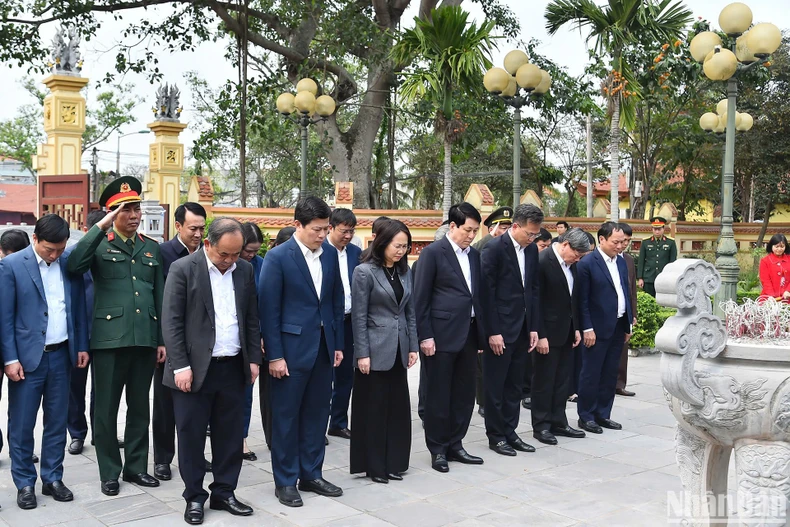 Chủ tịch nước Lương Cường chủ trì Hội nghị thông qua dự thảo báo cáo kết luận kiểm tra tại Hưng Yên- Ảnh 3.