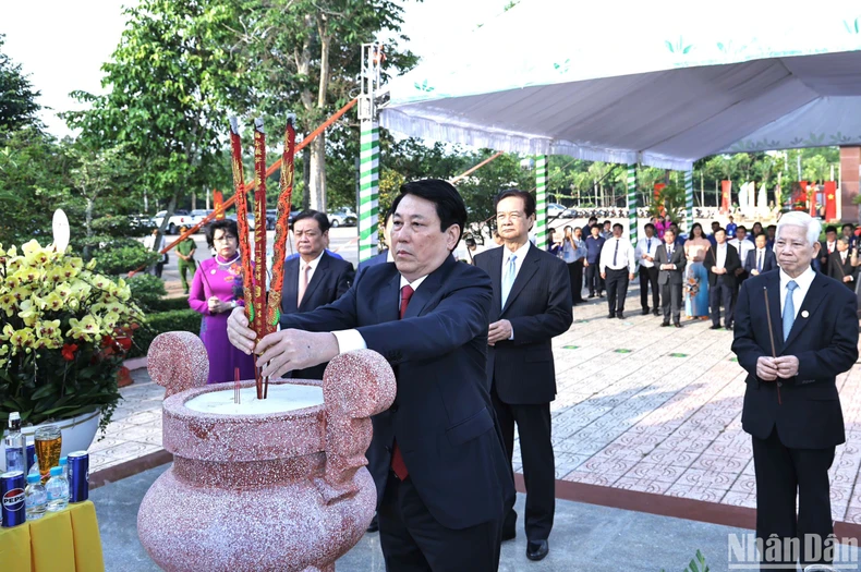 Chủ tịch nước Lương Cường: Giải phóng tỉnh Bình Phước là biểu tượng của khí phách quật cường, ý chí sắt đá, niềm tin tất thắng ảnh 5