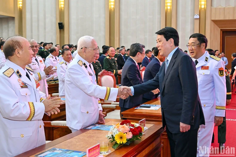Chủ tịch nước Lương Cường dự Lễ kỷ niệm và trao Huân chương Hồ Chí Minh tặng Quân chủng Hải quân ảnh 2