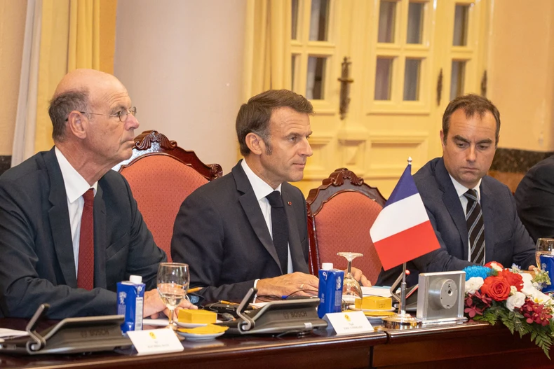 Chủ tịch nước Lương Cường hội đàm với Tổng thống Pháp Emmanuel Macron ảnh 3