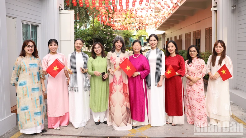 Mít-tinh kỷ niệm 50 năm Ngày Giải phóng miền nam, thống nhất đất nước tại Thái Lan ảnh 4