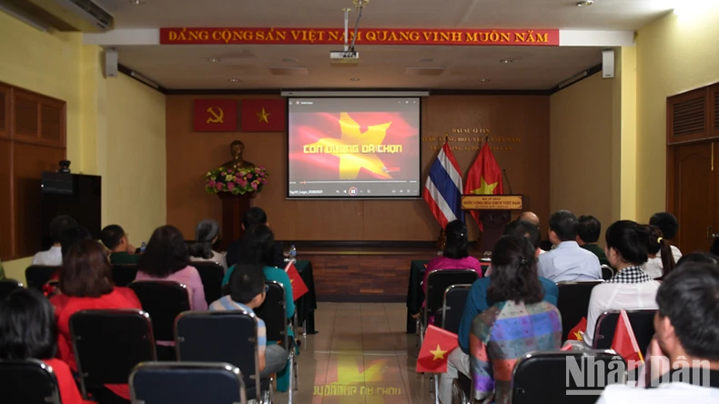 Mít-tinh kỷ niệm 50 năm Ngày Giải phóng miền nam, thống nhất đất nước tại Thái Lan ảnh 3