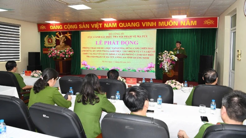Toàn cảnh lễ phát động.