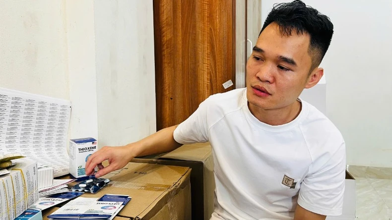 Công an Hà Nội triệt phá, thu giữ hơn 100 tấn thực phẩm chức năng, thiết bị y tế giả ảnh 2