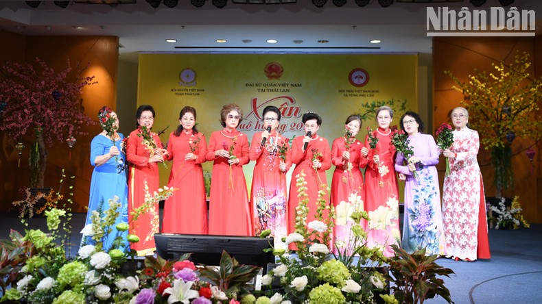 Đầm ấm Xuân Quê hương 2025 tại Thái Lan ảnh 7
