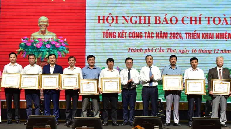 Tổ chức Hội nghị toàn quốc tổng kết công tác báo chí năm 2024 ảnh 4