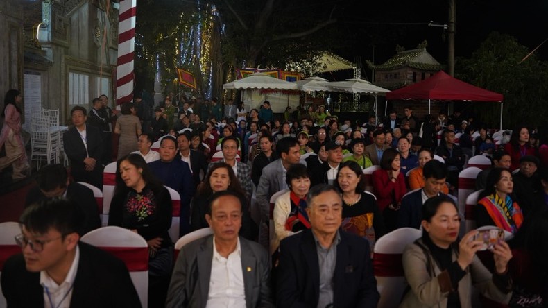 Anunciando el festival de la aldea de Bat Trang como patrimonio cultural inmaterial nacional foto 3