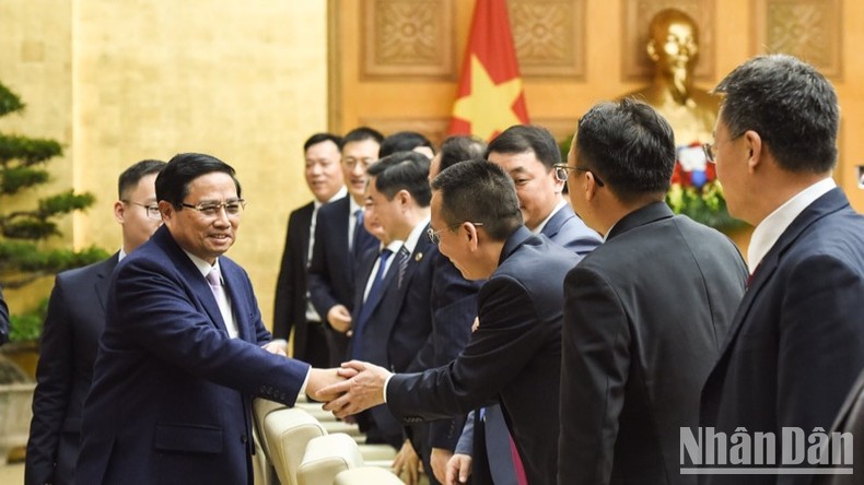 นายกรัฐมนตรี Pham Minh Chinh เป็นประธานหารือกับนักธุรกิจจีน ภาพ 1