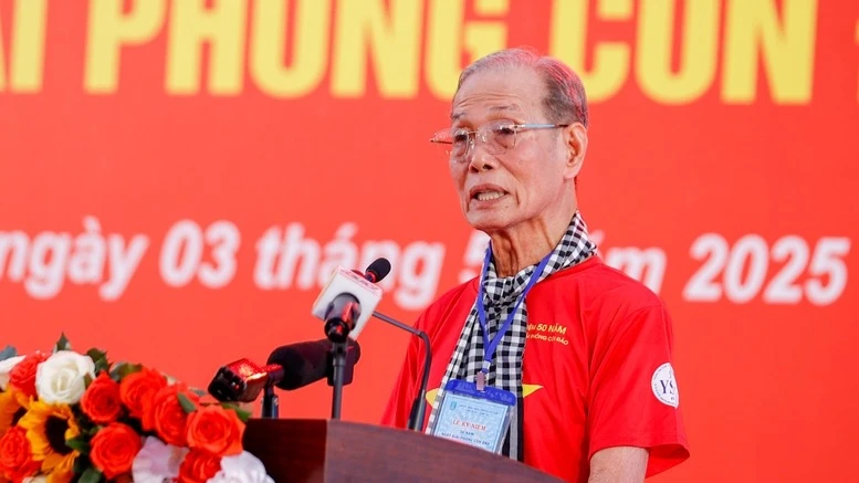 Ông Võ Ái Vân thay mặt các chiến sĩ cách mạng bị địch bắt, tù đày phát biểu ý kiến tại buổi gặp mặt. (Ảnh: NHẬT BẮC/VGP)