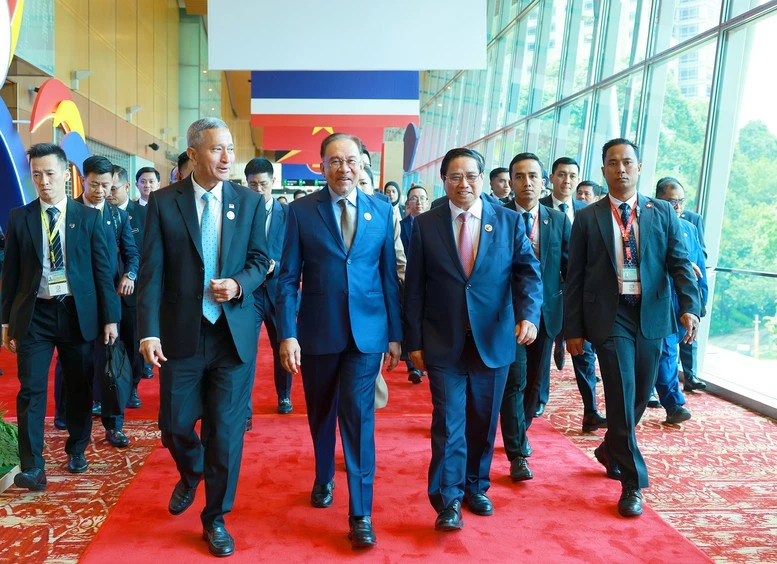 Lãnh đạo ASEAN đối thoại với Nghị viện, doanh nghiệp và thanh niên ảnh 1