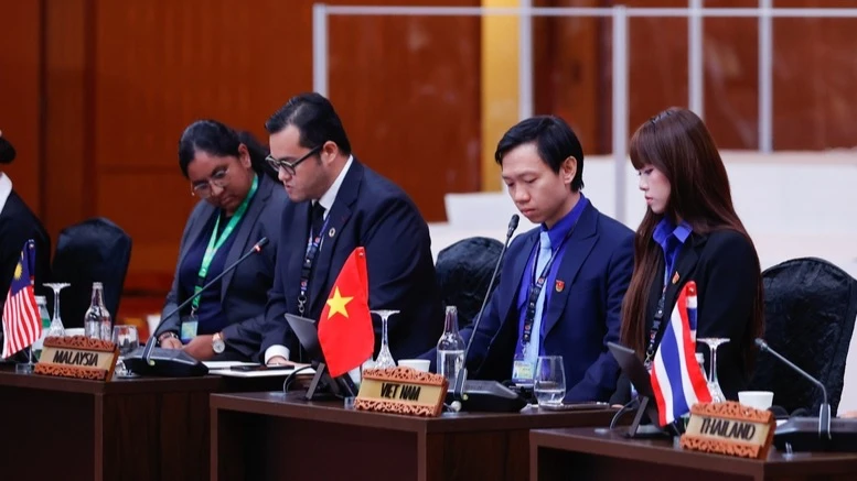Lãnh đạo ASEAN đối thoại với Nghị viện, doanh nghiệp và thanh niên ảnh 8