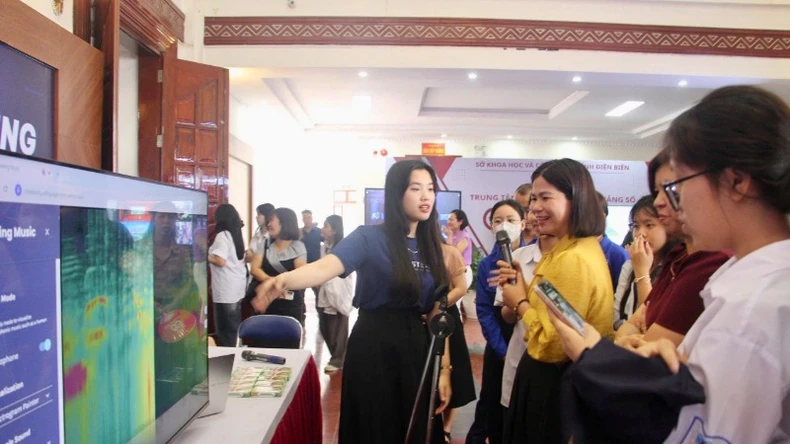 Điện Biên phát động phong trào “Bình dân học vụ số” ảnh 4