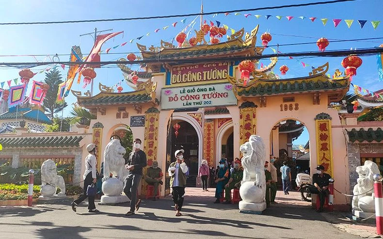 Long trọng lễ giỗ ông, bà Đỗ Công Tường -0