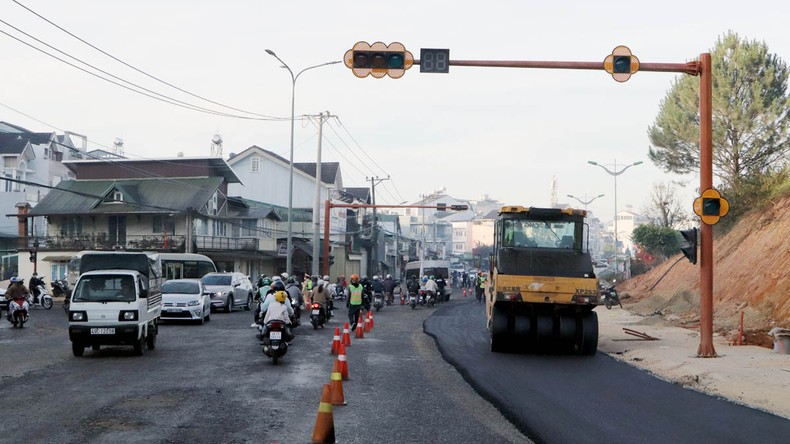 Bảo đảm tiến độ thi công các nút giao thông trọng điểm tại thành phố Đà Lạt ảnh 4