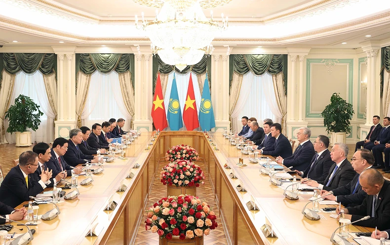 Tổng Bí thư Tô Lâm hội đàm với Tổng thống Kazakhstan Kassym-Jomart Tokayev ảnh 2