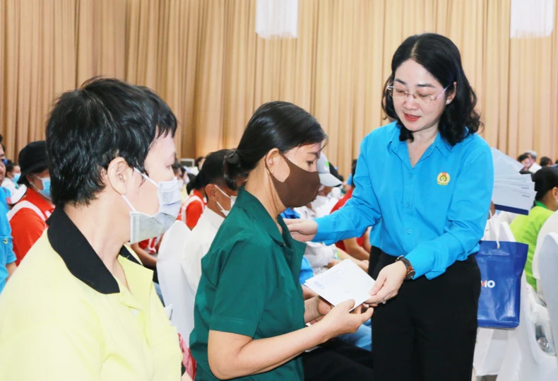 Bình Dương chú trọng chăm lo cho người lao động ảnh 1