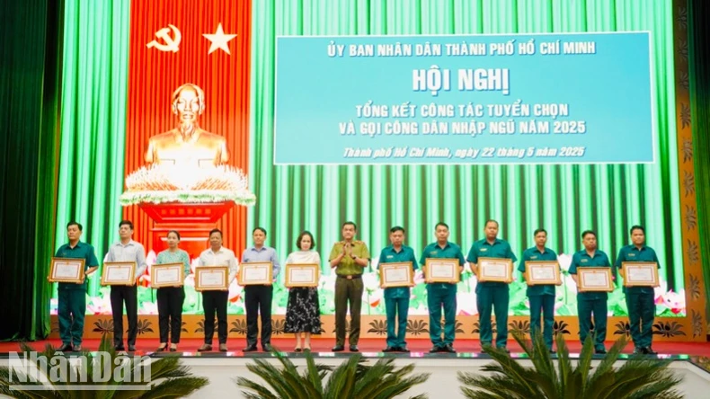 Thành phố Hồ Chí Minh tổng kết công tác tuyển quân năm 2025 ảnh 2