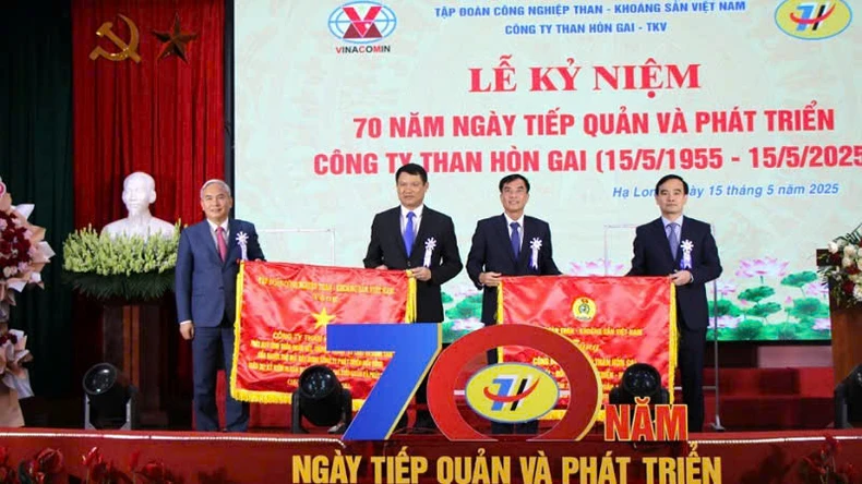 Công ty than Hòn Gai-TKV kỷ niệm 70 năm xây dựng và phát triển ảnh 4