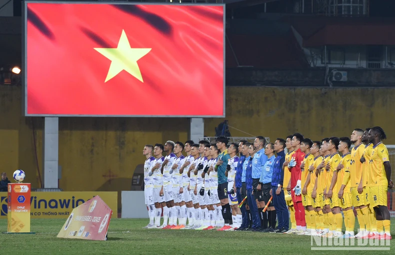 Văn Quyết thăng hoa, Hà Nội FC áp đảo Sông Lam Nghệ An ảnh 3