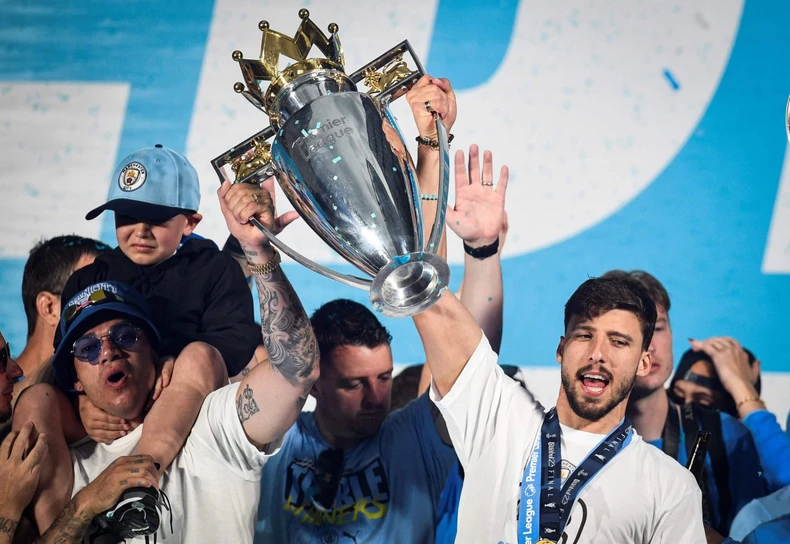 Cuộc chạy đua gay cấn cho Top 5 Premier League ảnh 5