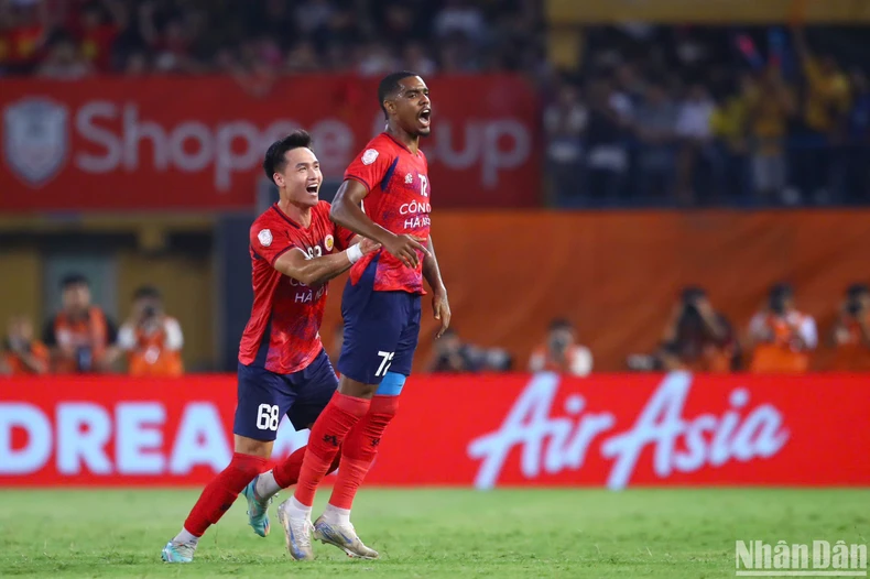 Công an Hà Nội hòa đáng tiếc trước Buriram United ở chung kết lượt đi ảnh 1