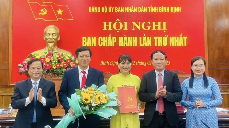 Quyết nghị nhiều nội dung quan trọng tại Hội nghị Ban Chấp hành Đảng bộ Ủy ban nhân dân tỉnh Bình Định lần thứ nhất ảnh 2