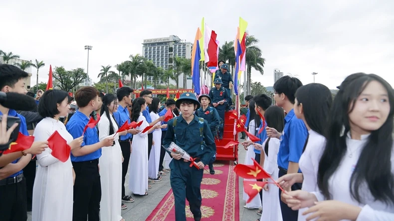 Bình Định tổ chức Lễ giao, nhận quân năm 2025 với tinh thần “Ra đi là chiến thắng, trở về là vinh quang” ảnh 3