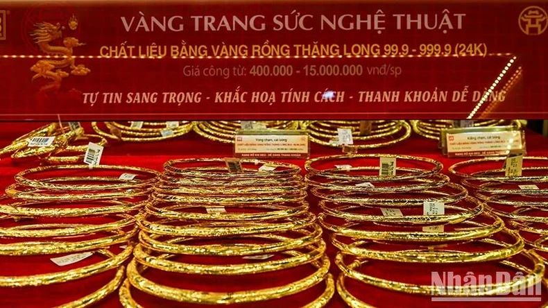 Giá vàng vượt 100 triệu đồng/lượng: Cẩn trọng trước cơn sốt đầu tư ảnh 2