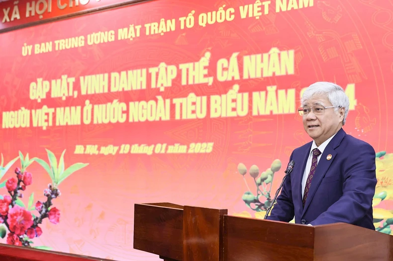 Vinh danh các tập thể, cá nhân kiều bào Việt Nam tiêu biểu năm 2024 ảnh 1