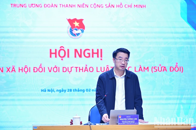 Hội nghị diễn ra dưới sự điều hành của Bí thư Trung ương Đoàn, Chủ tịch Hội Liên hiệp Thanh niên Việt Nam Nguyễn Tường Lâm.