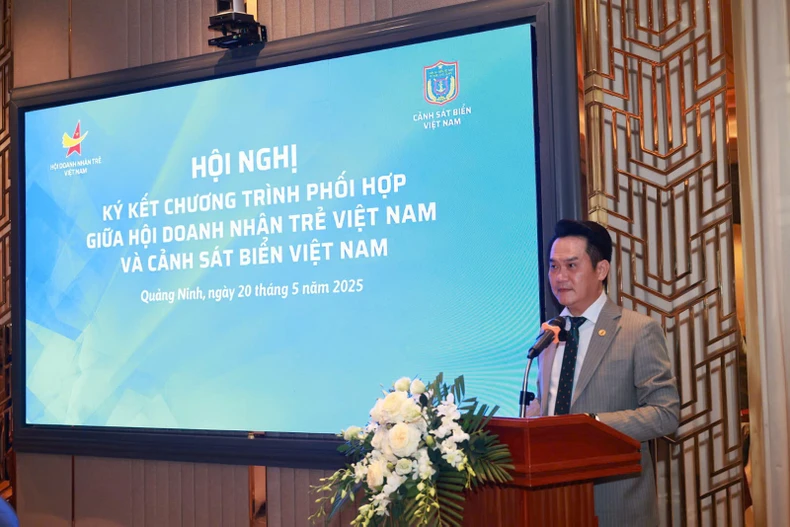Doanh nhân trẻ đồng hành với ngư dân, cảnh sát biển bảo vệ chủ quyền Tổ quốc ảnh 2