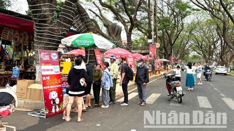 Thưởng thức cà-phê miễn phí tại Lễ hội Cà-phê Buôn Ma Thuột lần thứ 9 năm 2025 ảnh 3