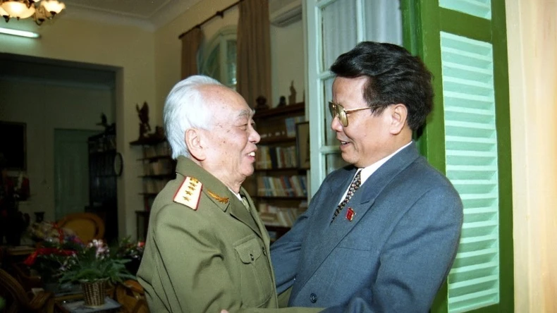 Đồng chí Trần Đức Lương - nhà lãnh đạo hết lòng phục vụ sự nghiệp cách mạng ảnh 8