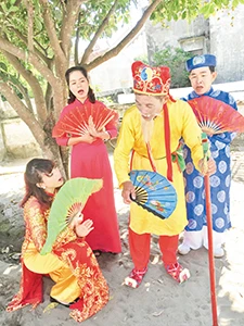 “Của tin còn một chút này...” ảnh 1