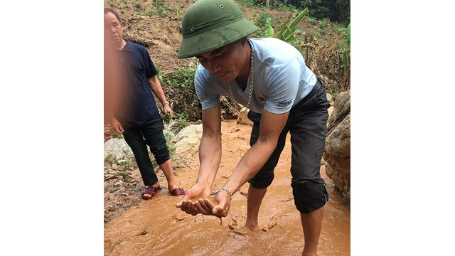Chờ đợi ở bản “Cây Gạo” ảnh 1