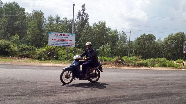 Bài toán xây khu nghỉ dưỡng và bảo vệ bờ biển ảnh 1