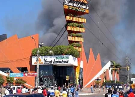 Paraguay: Cháy siêu thị làm 300 người chết