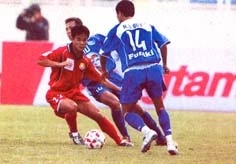 Trận SĐ. Nam Định (áo đỏ) <BR>- Hòa Phát HN: 2-3.