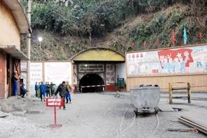 Quảng Ninh: Tám công nhân chết do nổ khí mê tan trong hầm lò