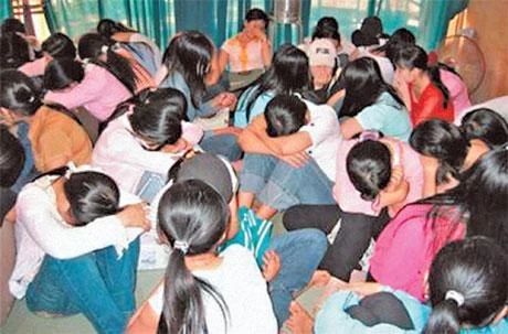 Nhiều cô gái dự tuyển lấy chồng Hàn với hy vọng đổi đời.