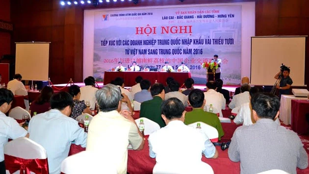 Hội nghị xúc tiến tiêu thụ vải thiều tại Lào Cai, ngày 27-5-2016.