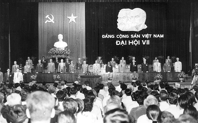 Đại hội đại biểu toàn quốc lần thứ VII của Đảng họp tại Thủ đô Hà Nội từ ngày 24 đến 27-6-1991. Ảnh tư liệu