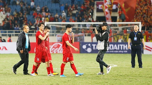 Để bóng đá Việt Nam thành công, cần có sự phối hợp tốt của nhiều đơn vị quản lý, vận hành liên quan. Ảnh: MINH KHIẾU